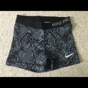 Nike spandex